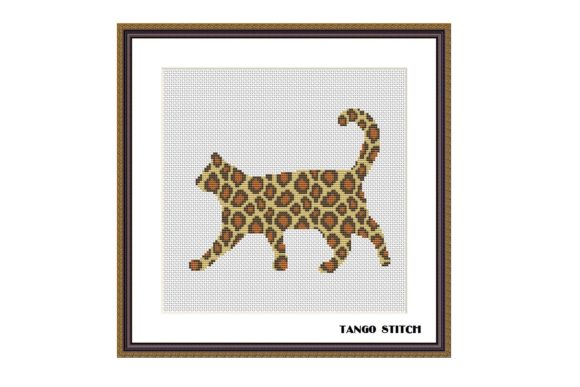 Leopard Print Cat Ornament: A Stylish Cross Stitch
